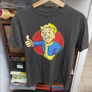 Vintage 2014 Bethesda Fallout “Vault Boy” Mascot Video Game Gray Graphic T-Shirt